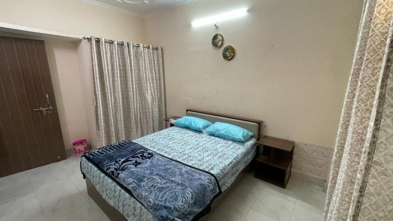 Siddheshwar Nilayam Home Stay Варанаси Екстериор снимка